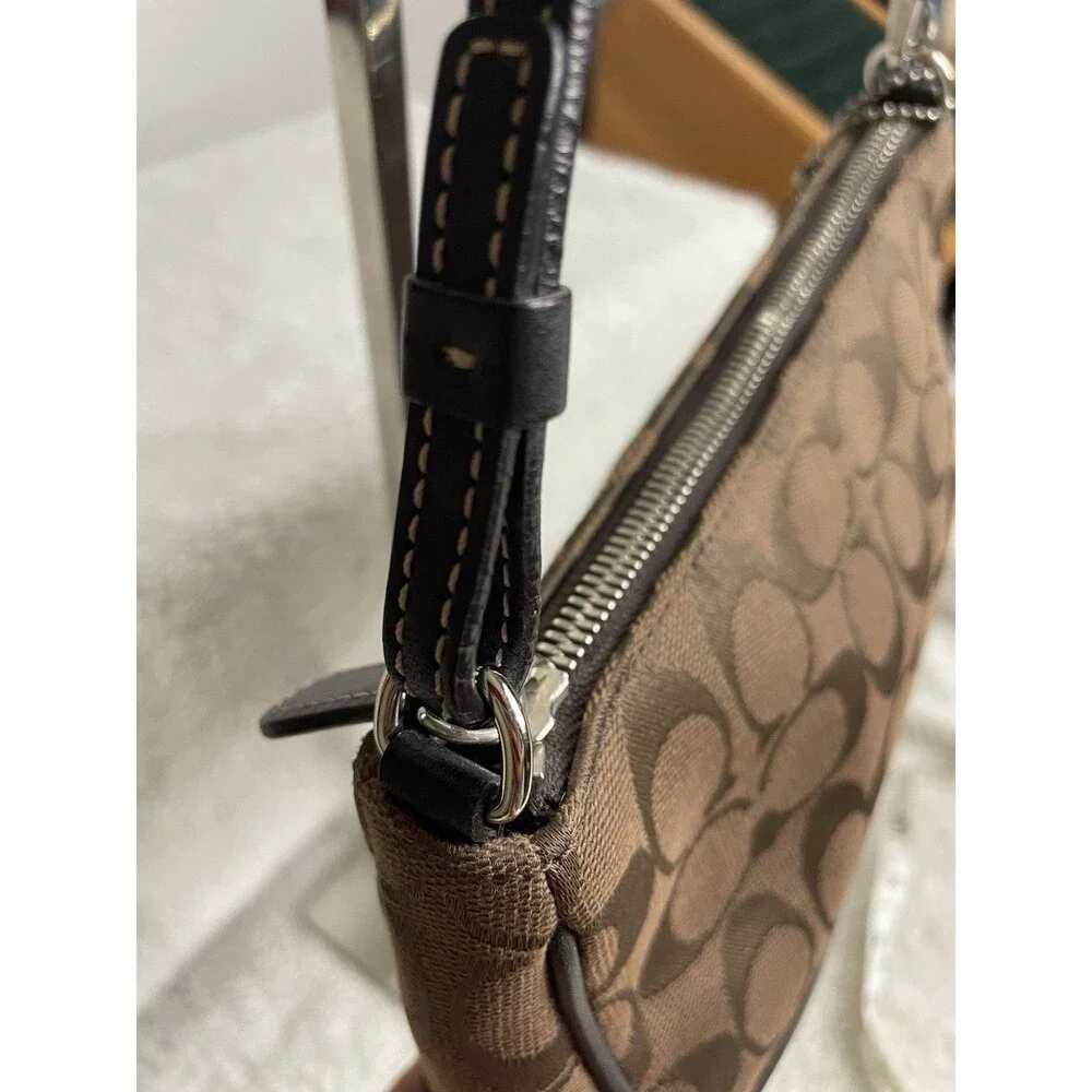 COACH 6094  Shoulder Bag Handbag  Chocolate/Dark Brown Signature EUC